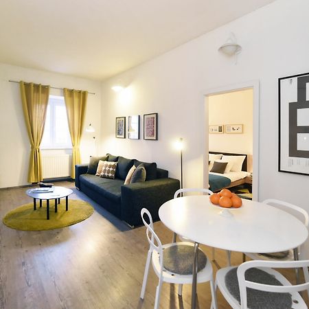 Block Apartment Zagreb Buitenkant foto